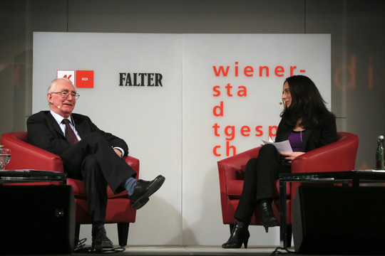 Sir Tony Atkinson im Gespräch mit Rosa Lyon