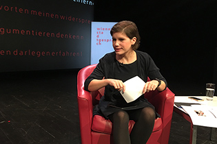 Ingrid Brodnig im Gespräch mit Peter Huemer