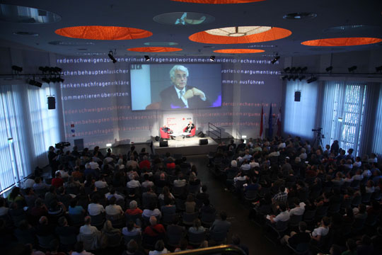 Colin Crouch im Gespräch mit Peter Huemer