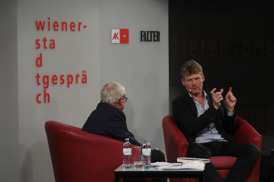 Christian Felber im Gespräch mit Peter Huemer