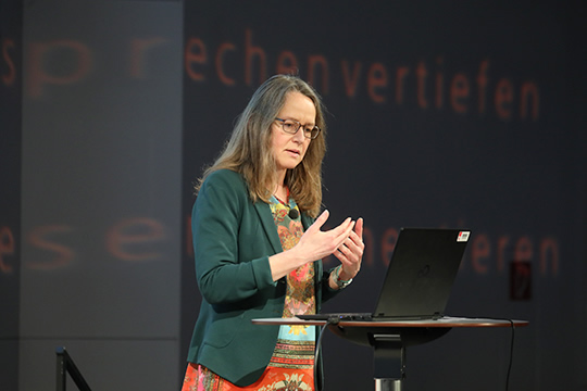 Kerstin Jürgens im Gespräch mit Peter Huemer