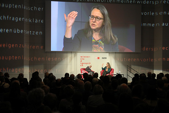 Kerstin Jürgens im Gespräch mit Peter Huemer
